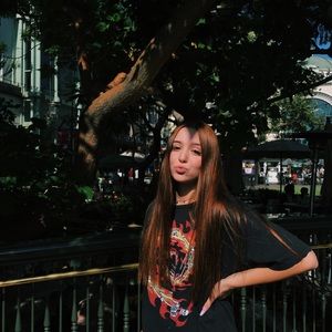 Meet your Posher, Macy